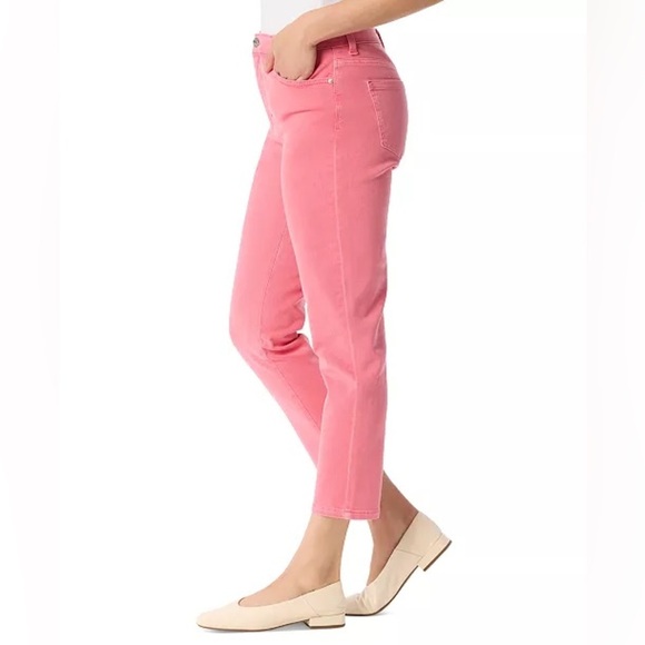 Gloria Vanderbilt Women's Pink Jeans - Picture 3 of 9